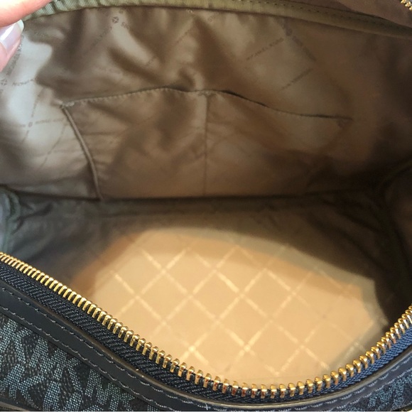 Michael Kors Admiral Blue Travel Large Weekender Bag set wallet & cosmetic pouch - Picture 14 of 15